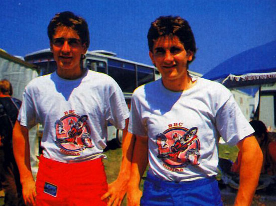 Jean-Michel et son frère Christian portant le Tee Shirt BBC