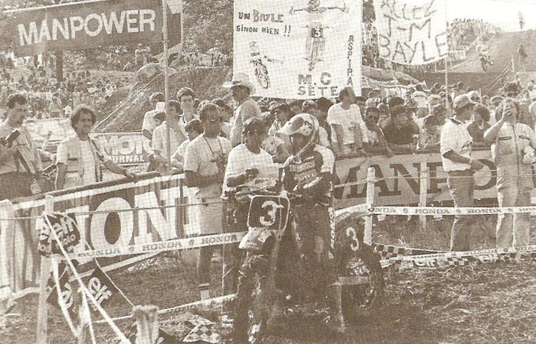 Jean_michel et son père regardent les chronos et cela sent bon la victoire..