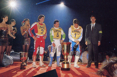 Ricky Johnson, Jeff Ward et Jean-Michel sur le podium du premier soir de ce Bercy 1988