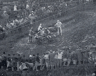 Une des chutes de Strijbos lors de ce GP de France