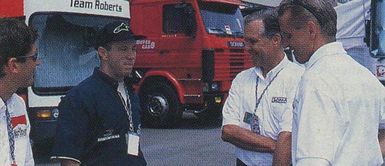 Jean-Michel en discussion avec Randy Mamola et Kevin Schwantz