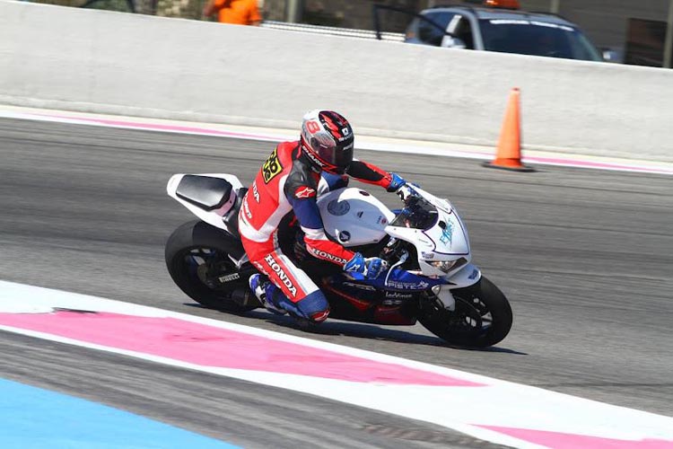 Jean-Michel Bayle en piste lors de cette session d'Août 2012 de ses journées VIP First on Track