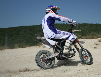 Jean-Michel Bayle lors de la session photos Mini Moto Magazine