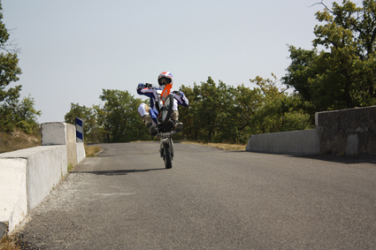 Jean-Michel Bayle lors de la session photos Mini Moto Magazine