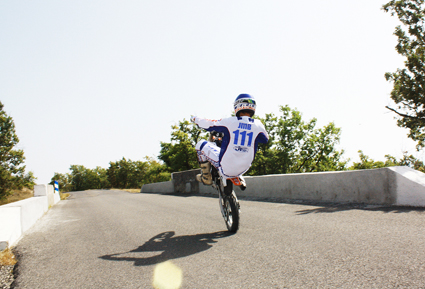 Jean-Michel Bayle lors de la session photos Mini Moto Magazine