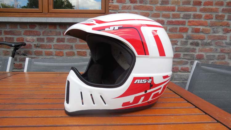 Le casque réplica JMB 1989 de Stéphane Segers