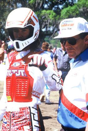 Jean-Michel Bayle et Roger De Coster en discussion