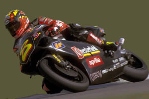 Jean-Michel Bayle au guidon de son Aprilia en 1995